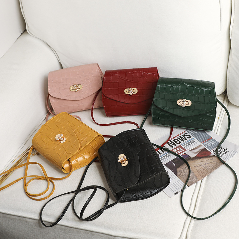 Korean Style Crocodile Pattern Pearl Lock Oval Phone Bag Crossbody Simple Women's Bag
