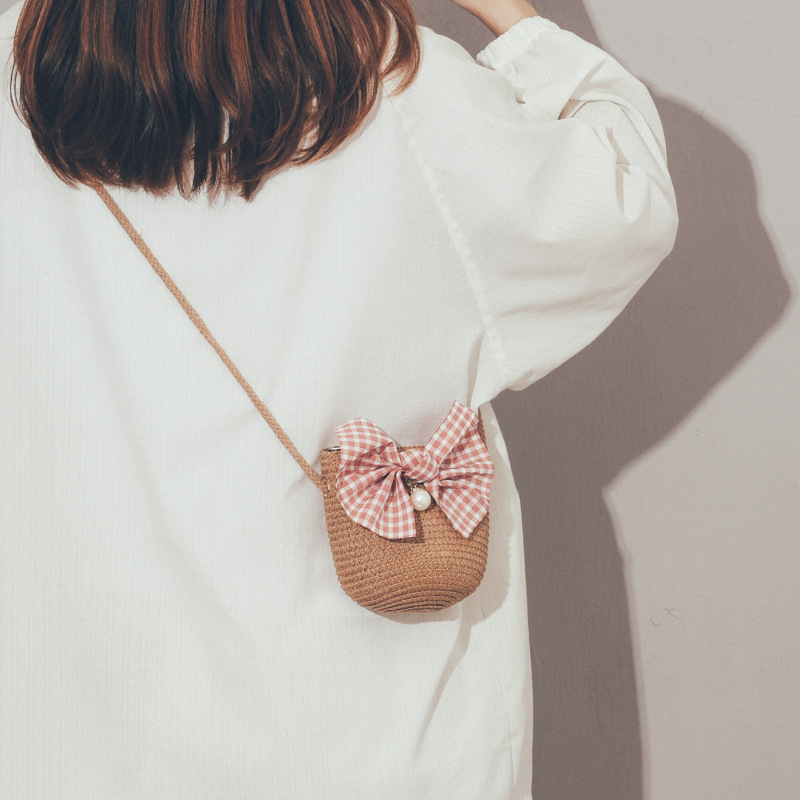 Handmade Straw Mini Crossbody Bag with Bow - Image 3