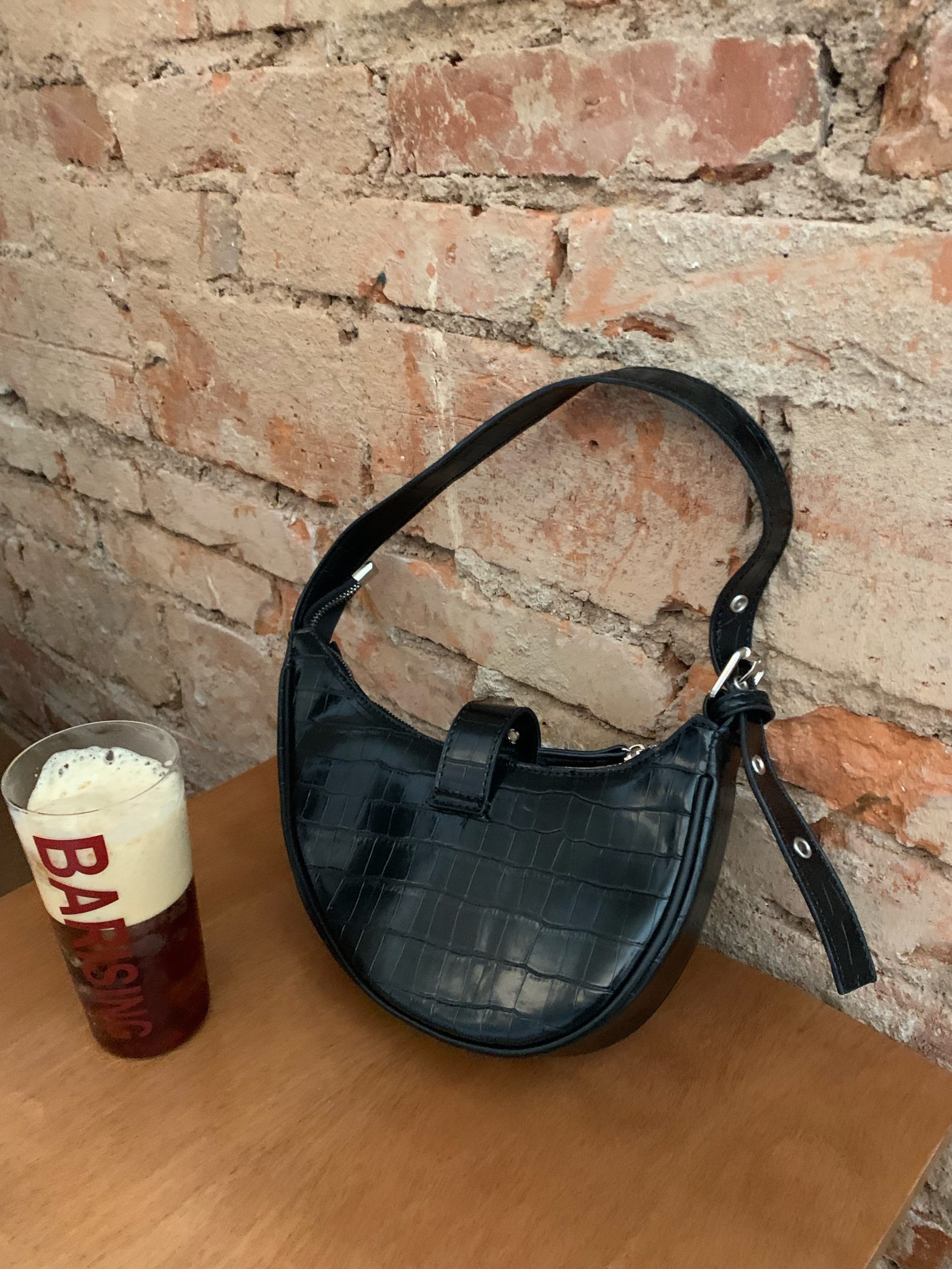 Korean Style Black Crocodile Embossed Shoulder Bag Saddle Handbag - Image 2