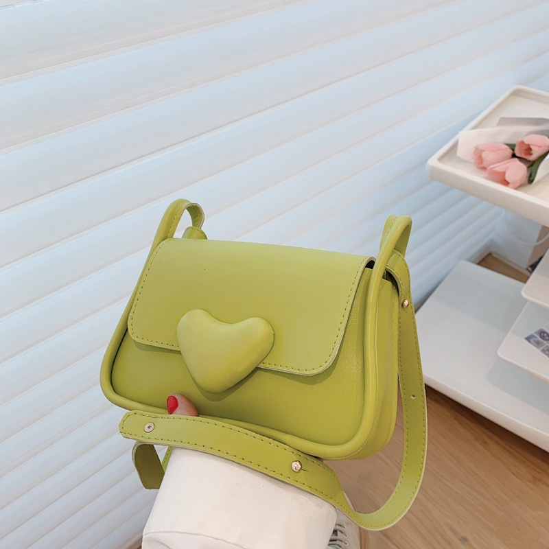 Small Heart Saddle Crossbody Bag for Women Summer 2022 New Fashion Casual Solid Color Minimalist Shoulder Bag - Image 4